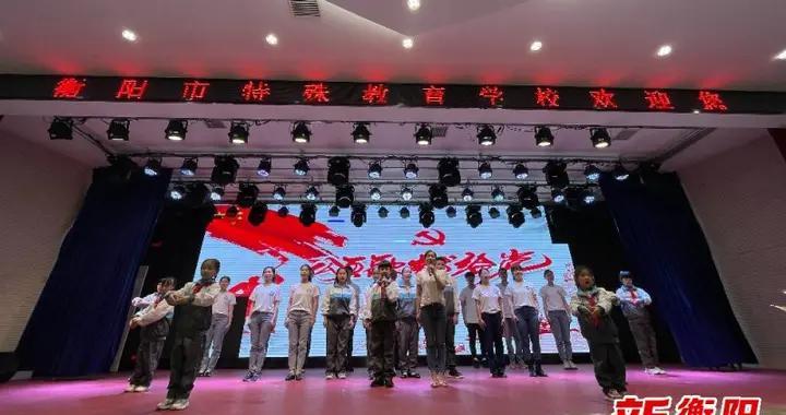 柳传志之女柳青离婚后带3个孩子，身患疾病后，仍拖着病体救滴滴